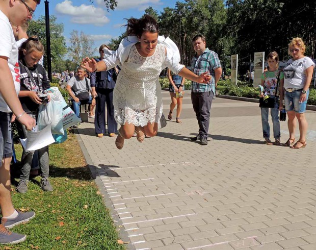 Test your strength in the long jump